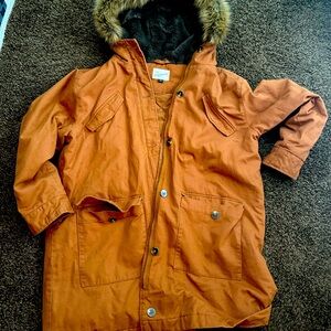 Universal Thread brown parka/ fall/winter coat w/ fur hood, size  L